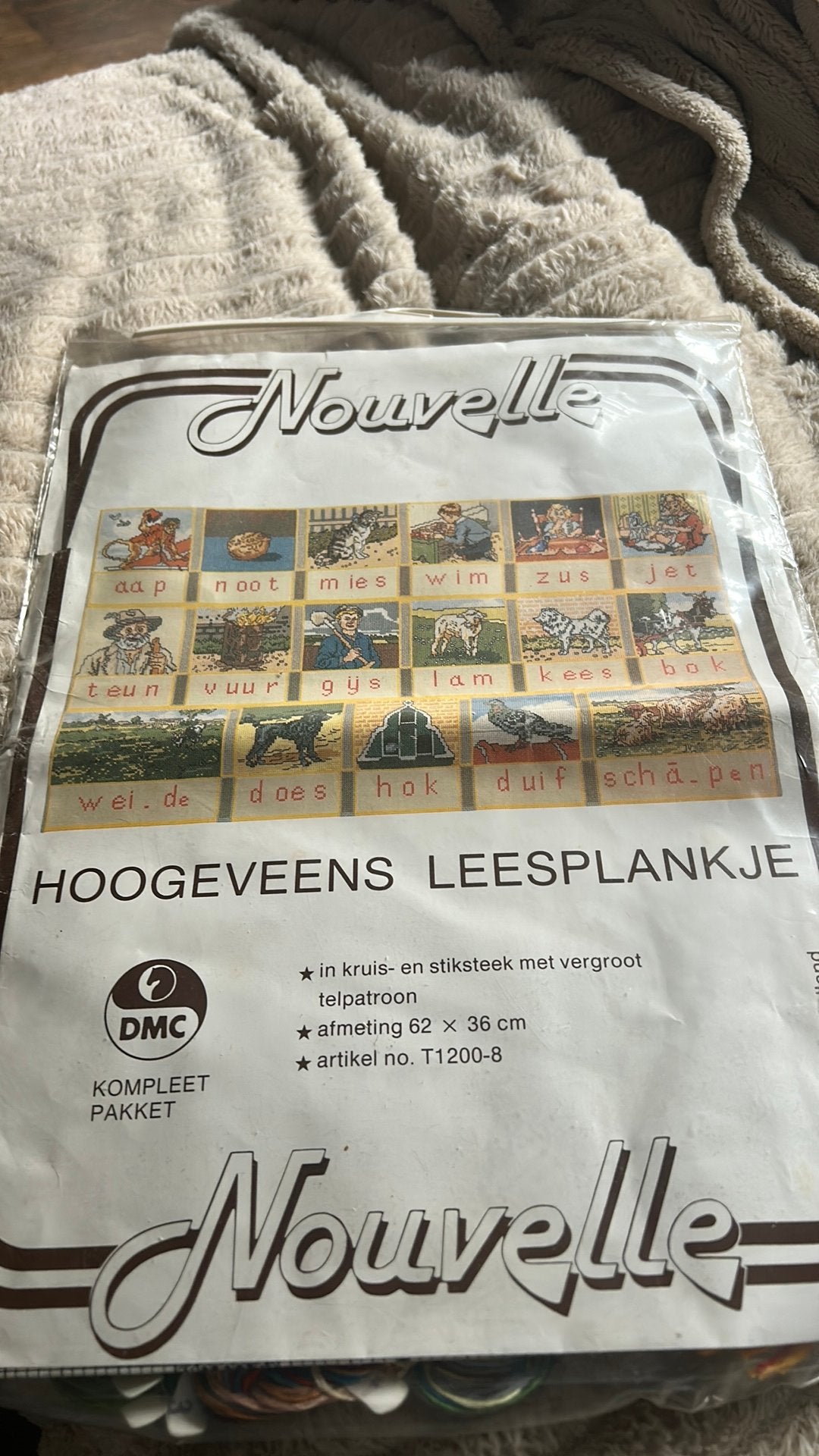 Nieuw Hoogeveens Leesplankje Borduurpakket - DMC, Ophalen of Verzenden, Nieuw, Handborduren, Borduurpakket
