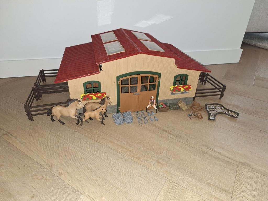 Schleich: Manege, Woonhuis en Truck met Trailer, Ophalen, Zo goed als nieuw, Jongen of Meisje