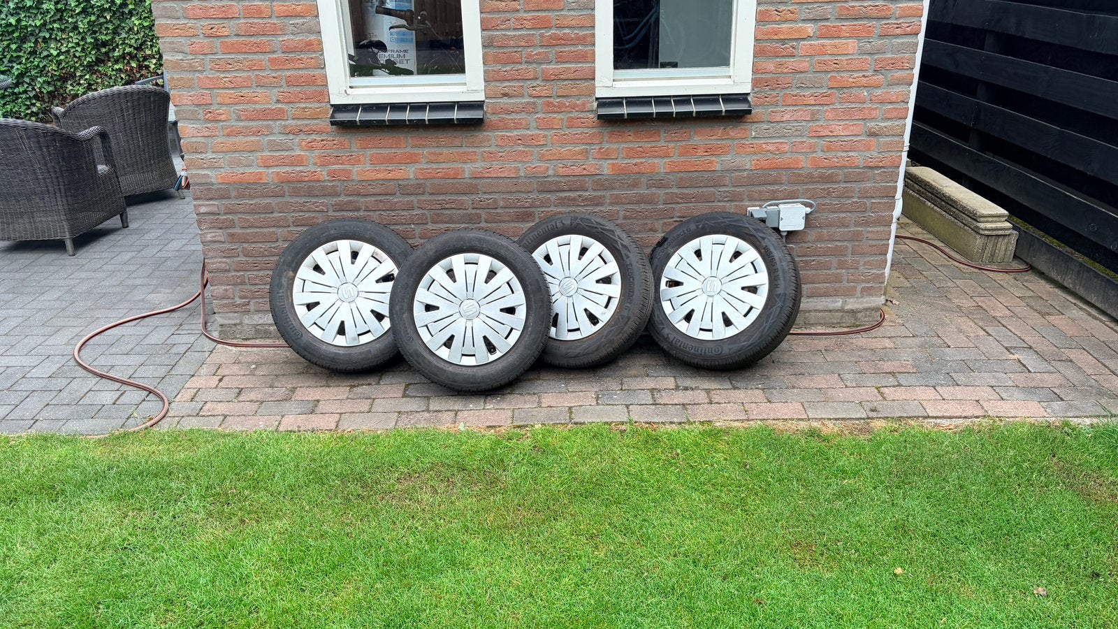 SEAT IBIZA 2020 4 gebruikte banden & stalen velg /wieldop, Auto diversen, Ophalen