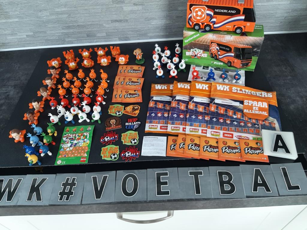 W.K.VOETBAl  ITEMS SPELERSBUS ORANJE WKVLAGGENLIJN V.A.PRIJS, Deen, Ophalen of Verzenden