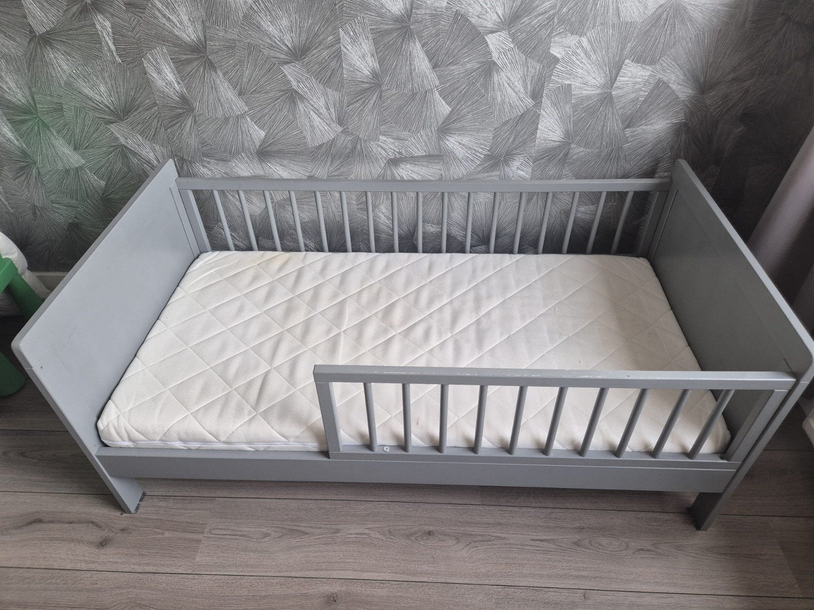 Petit Amelie peuterbed met matras, deken en beddengoed, Kinderen en Baby's, Kinderkamer | Bedden, Gebruikt, 70 tot 85 cm, 140 tot 160 cm