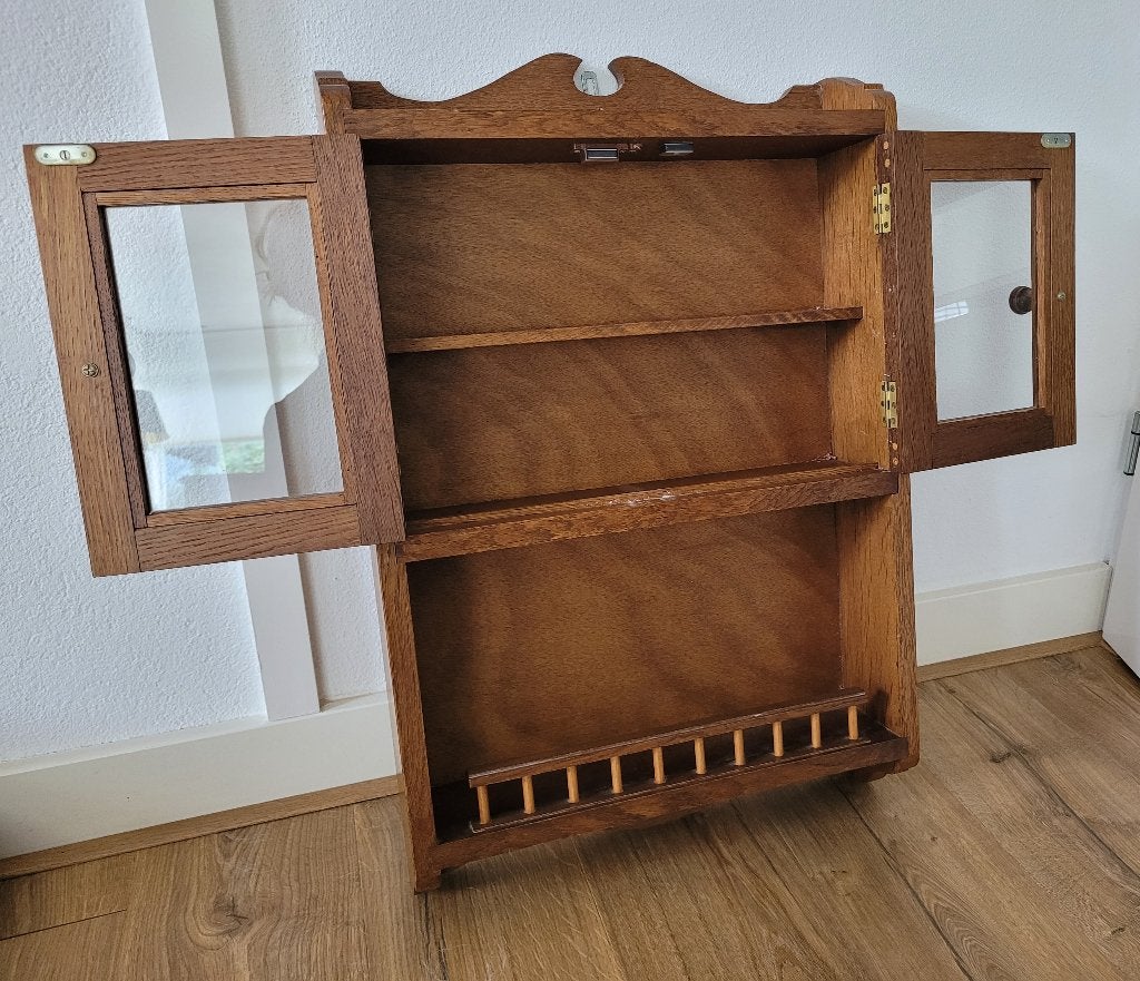 Houten wandkastje met plankje en rekje H 69 x B 46 cm., Ophalen