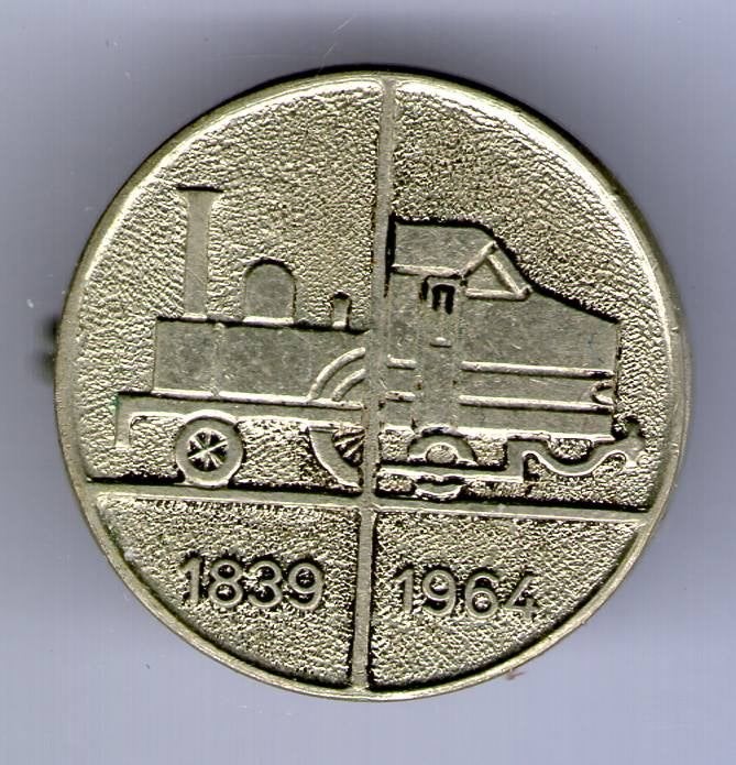 1839 - 1964 Nederlandse Spoorwegen (NS) broche ( J_049), Verzenden, Zo goed als nieuw, Transport, Speldje of Pin