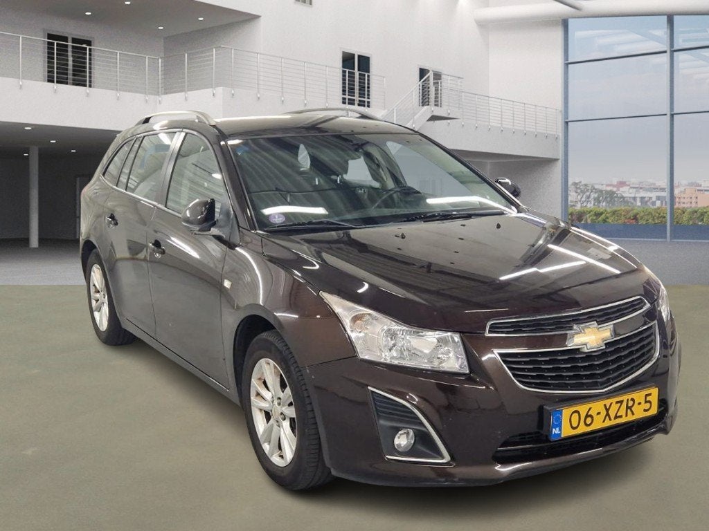Chevrolet Cruze Station Wagon 1.4T LTZ AIRCO CRUISE NAVI PDC, Voorwielaandrijving, Euro 5, 1380 kg, Gebruikt