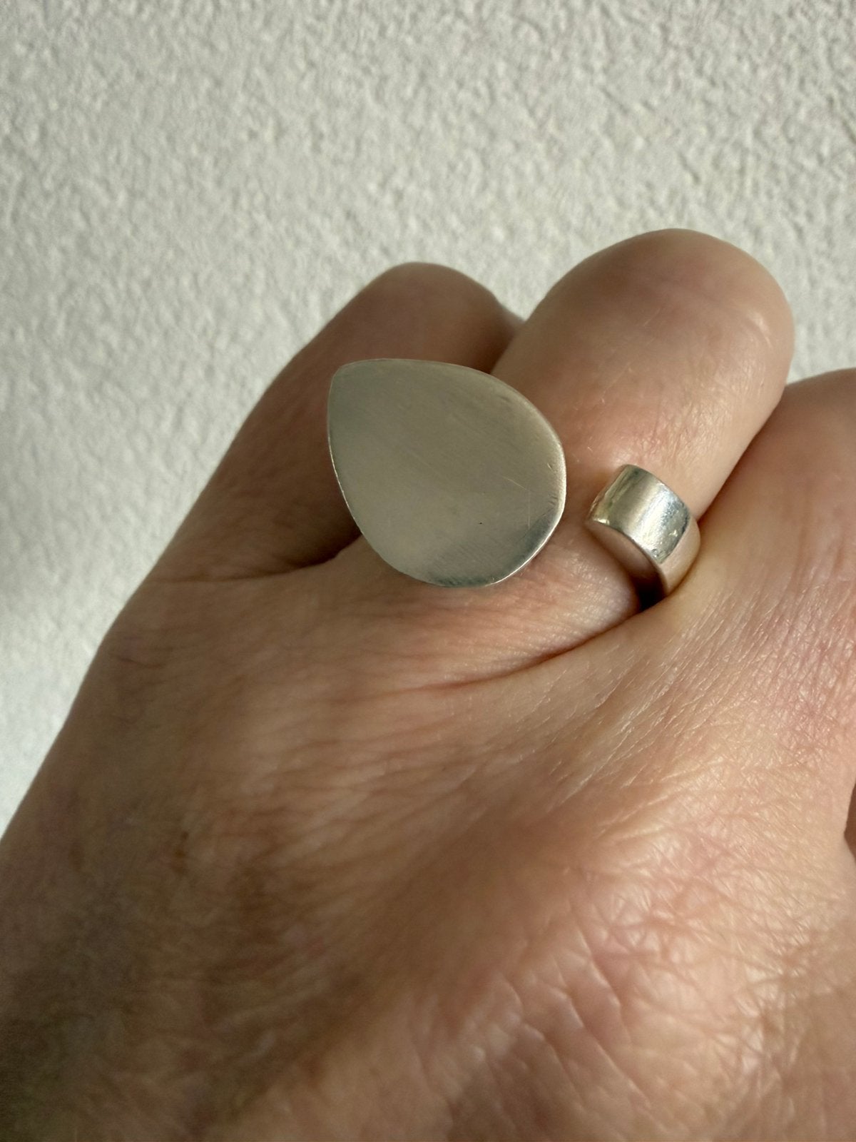 H159/Vintage prachtige ring gesigneerd Scandinavië 17, Gebruikt, Verzenden, X, Dame