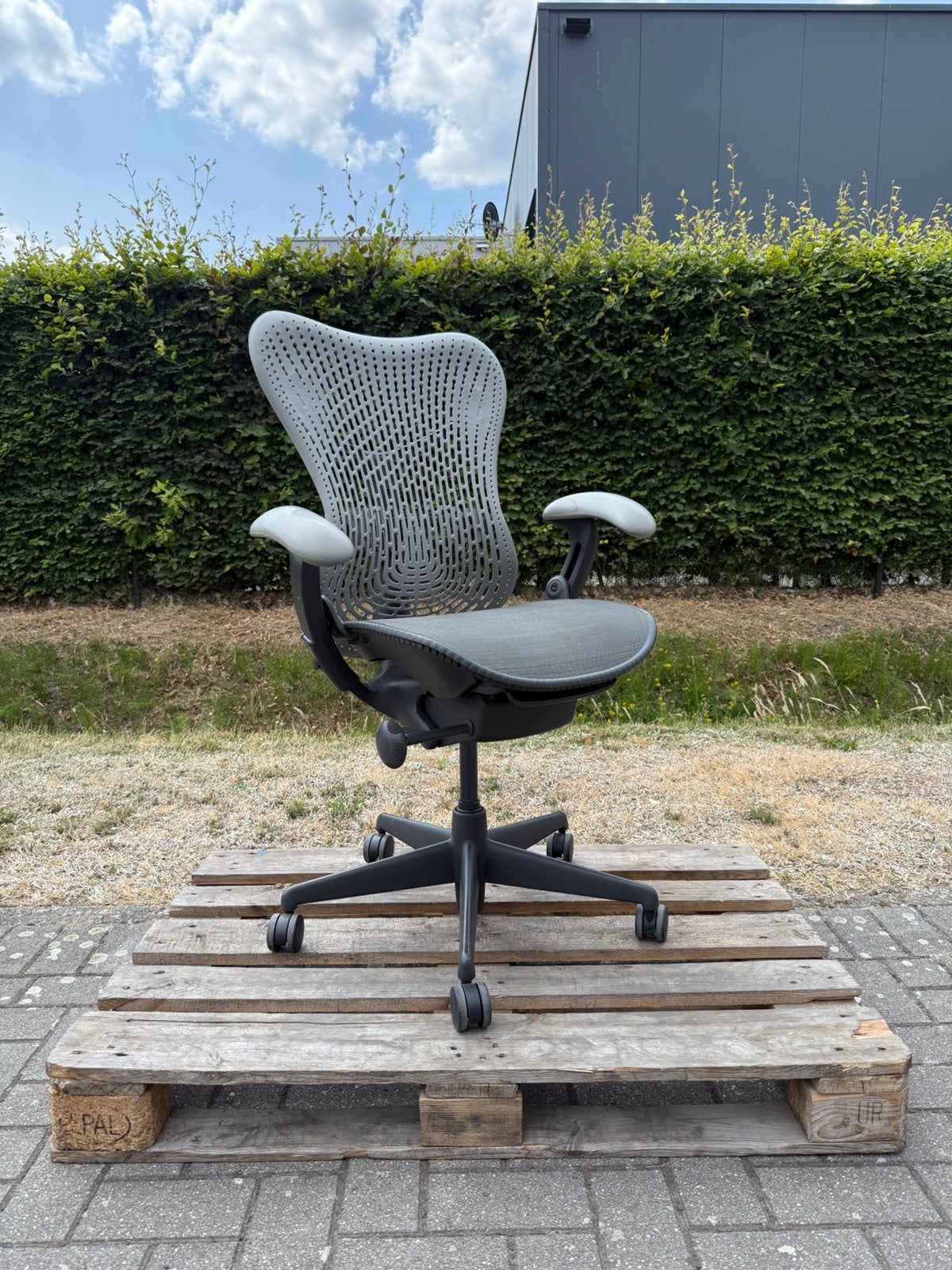 Herman Miller Mirra ergonomische bureaustoel, Gebruikt, Ophalen of Verzenden, Grijs, Bureaustoel