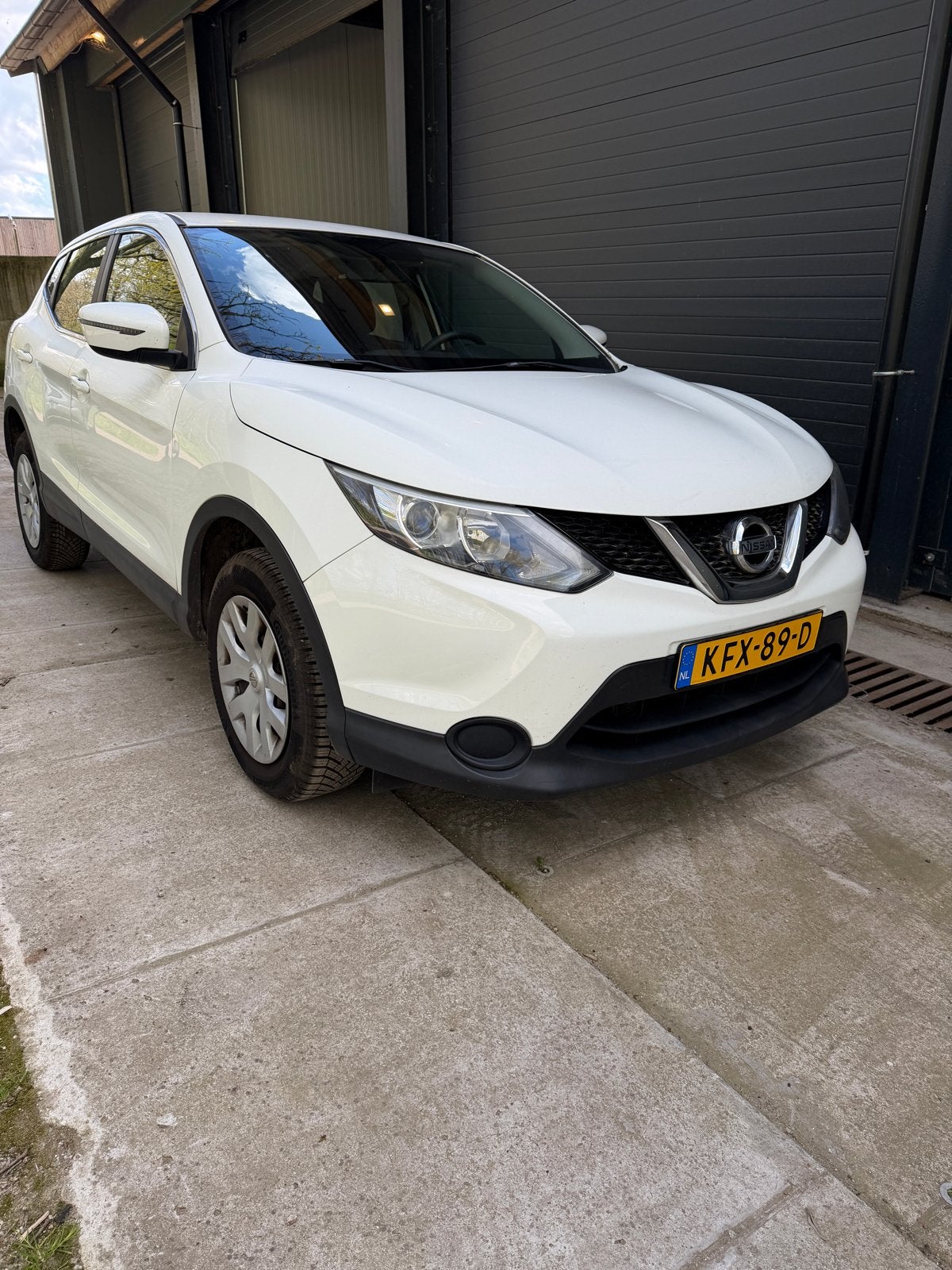 Nissan Qashqai nw apk | weinig km | krasvrij, Auto's, Voorwielaandrijving, 4 cilinders, Wit, Handgeschakeld