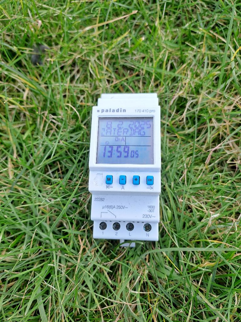 Paladin 170 410 Pro tijdschakelaar DIN rail, Doe-het-zelf en Verbouw, Elektra en Kabels, Ophalen of Verzenden, Zo goed als nieuw