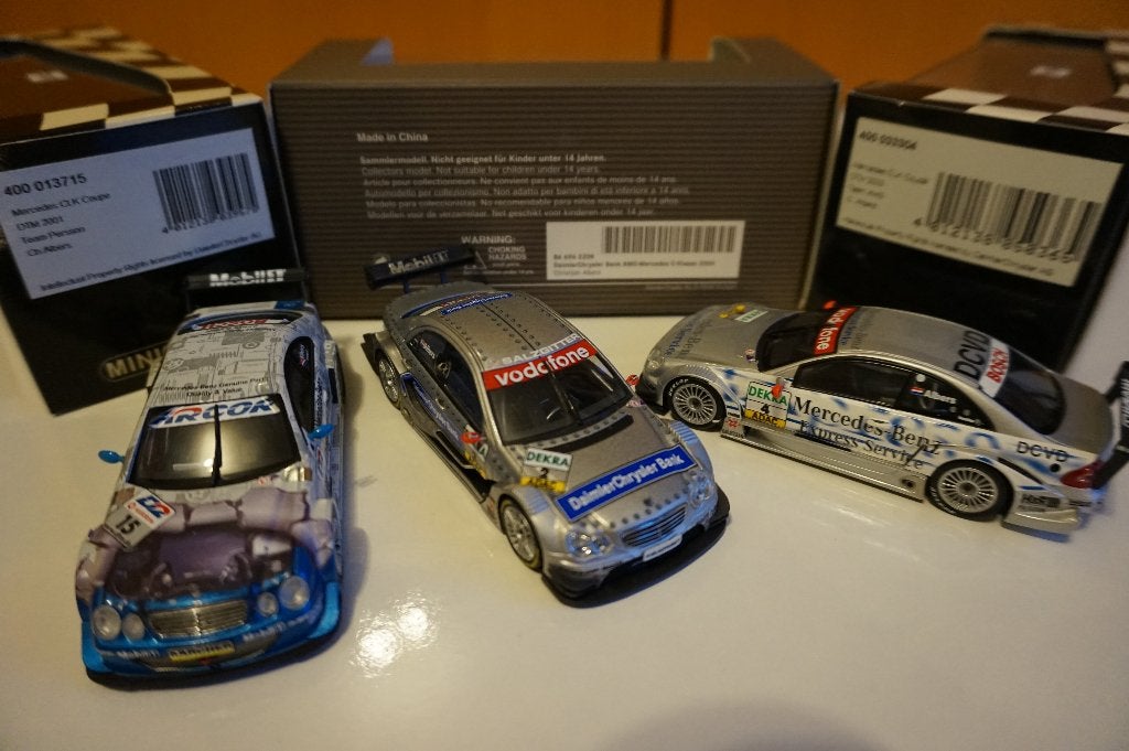 Mercedes 2x W208 CLK/ C klasse`01 `03 &`04 W203 C. Alberts, Hobby en Vrije tijd, Modelauto's | 1:43, Ophalen of Verzenden, Zo goed als nieuw
