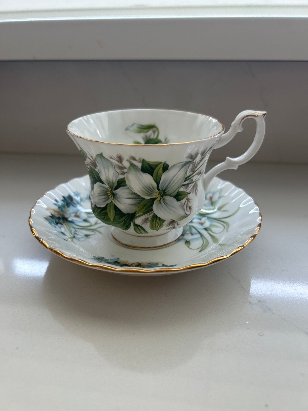 Royal Albert Trillium theekop en schotel, Antiek en Kunst, Ophalen of Verzenden