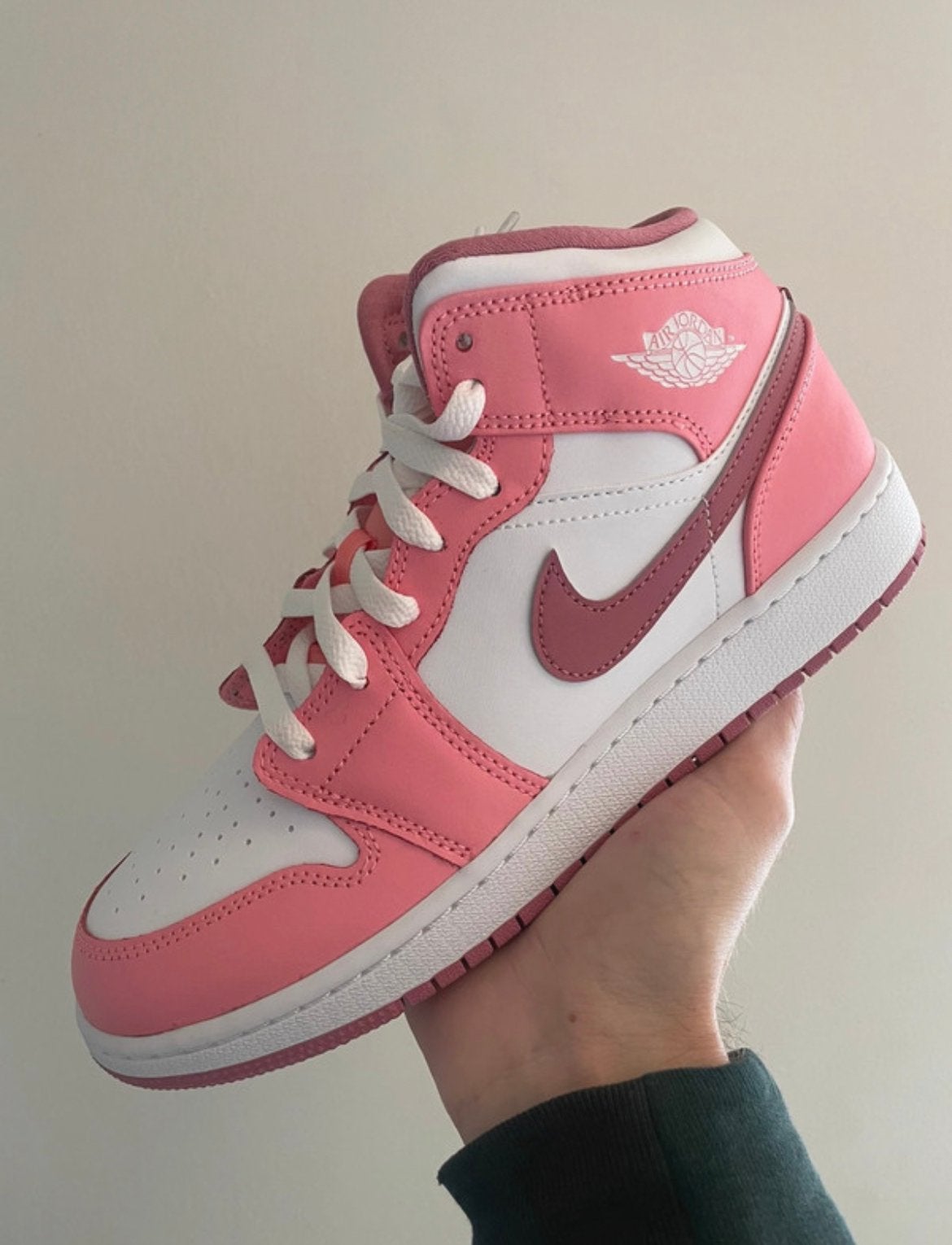 Nike Air Jordan 1 Pink ‘ 36 36,5 37.5 38 38.5 39 40, Nike, Ophalen of Verzenden, Nieuw, Sneakers of Gympen