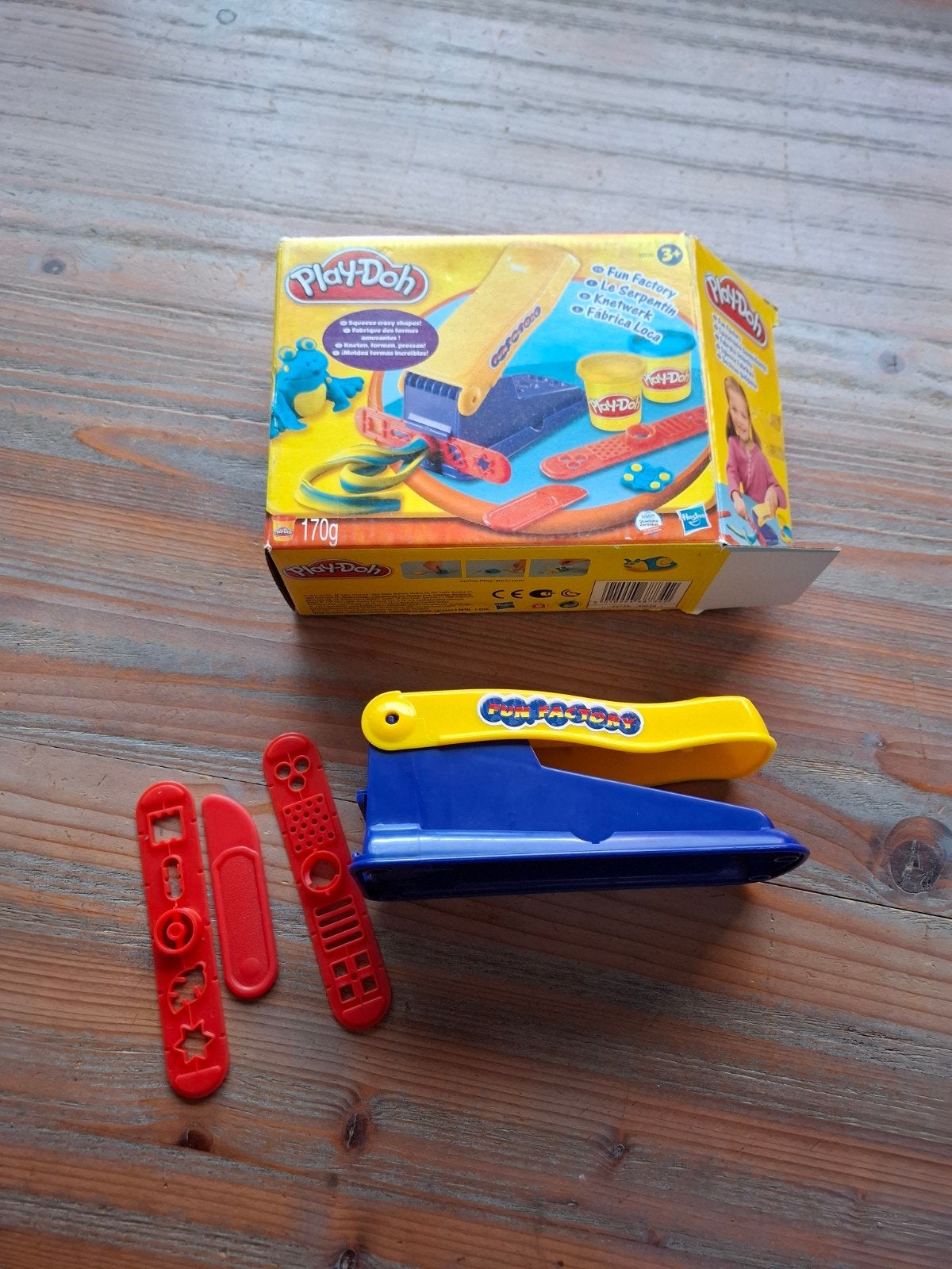 Play-Doh Fun Factory met accessoires (geen klei), Ophalen, Gebruikt, Knutselen