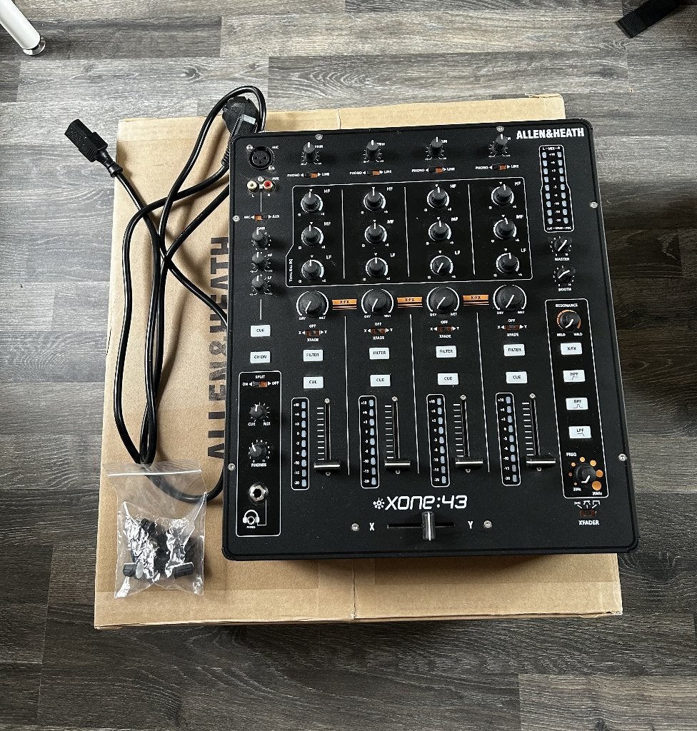 Allen & Heath Xone 43, Ophalen, Zo goed als nieuw, Minder dan 5 kanalen, Microfooningang