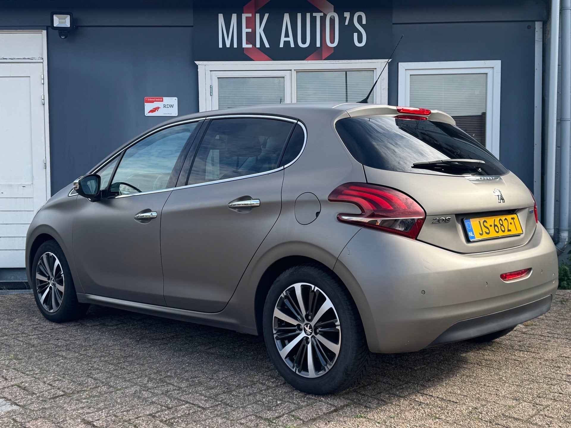 Foto 8 van Peugeot 208 1.2 PureTech Allure|Carplay|Navi|Cruise|Climate|