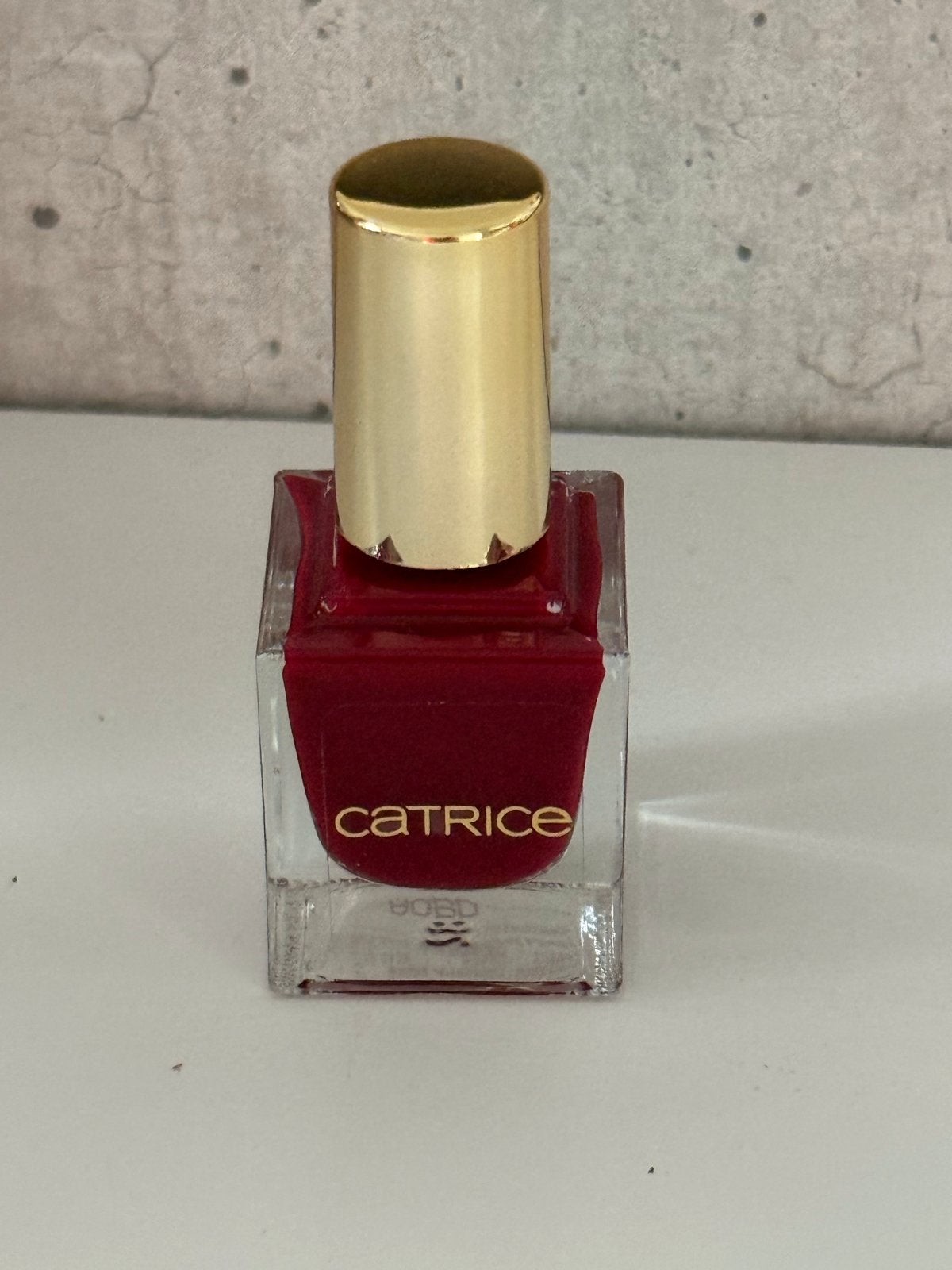 Catrice Nagellak C01 - Dieprood, Vegan nieuw, Nieuw, Ophalen of Verzenden, Rood, Handen en Nagels