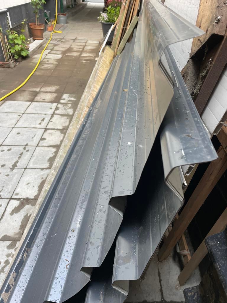 9 trapezium antraciet dakplaten - 4m lang, 1.05m breed, Ophalen, Zo goed als nieuw