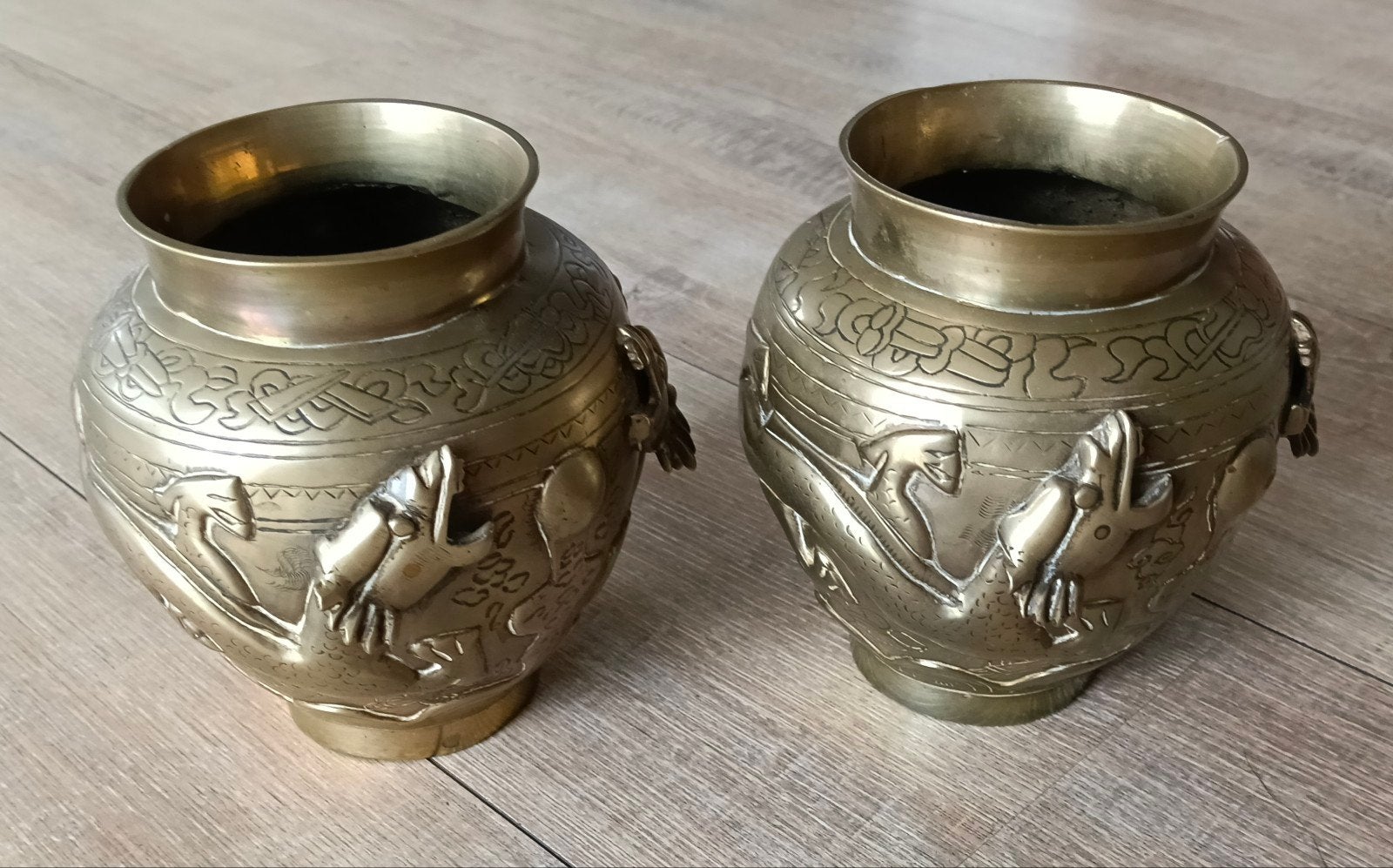 Set van twee Chinese messing drakenvazen, Antiek en Kunst, Ophalen of Verzenden