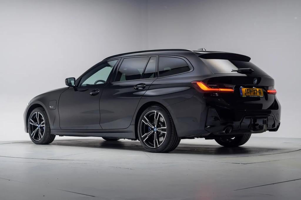 BMW 3 Serie Touring 330e xDrive M Sport High Executive Aut., 1998 cc, Gebruikt, 4 cilinders, Zwart