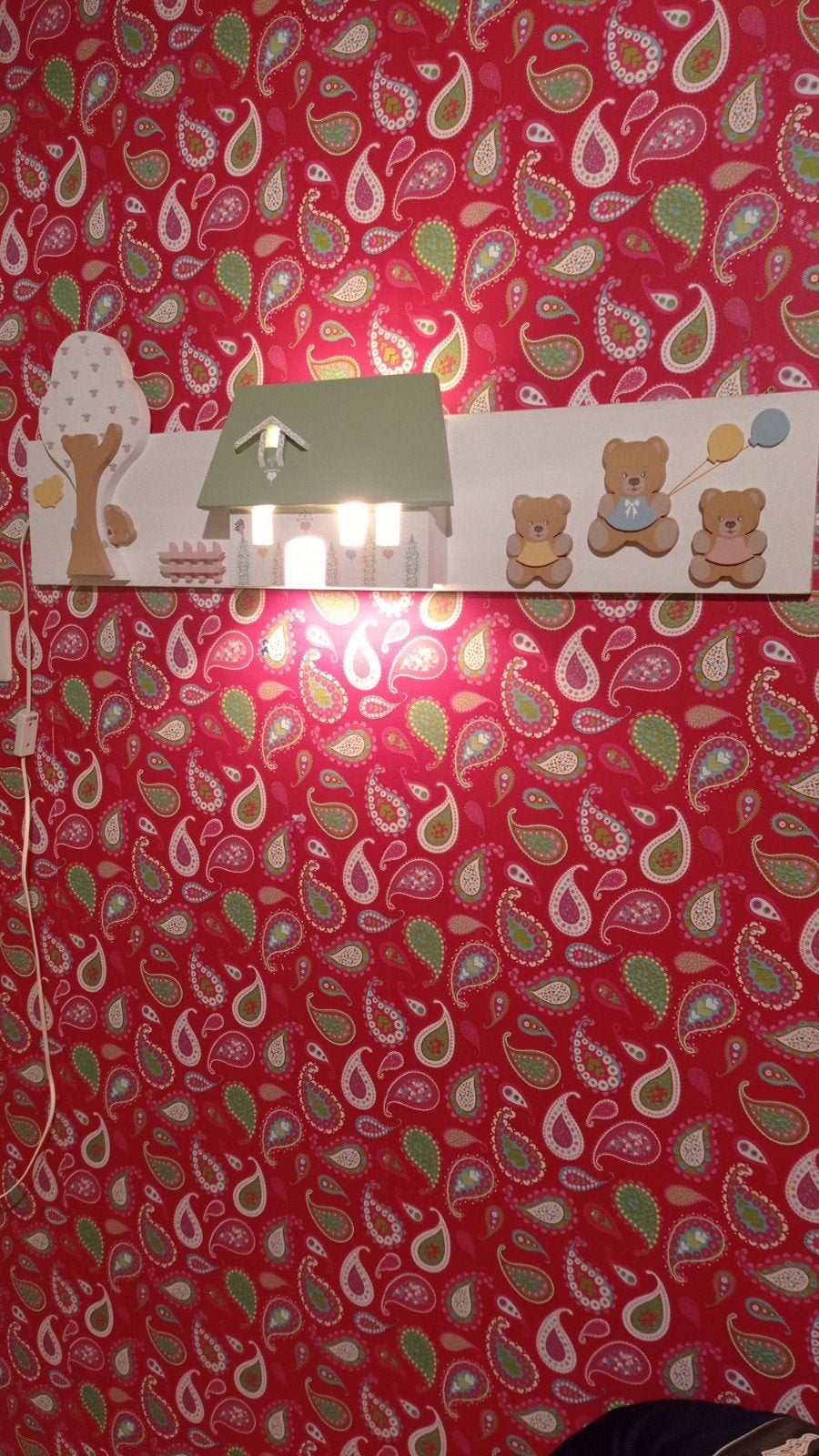 Nachtlampje kinderkamer met huisje en beertjes, Gebruikt, Overige merken, Ophalen of Verzenden, Meerkleurig