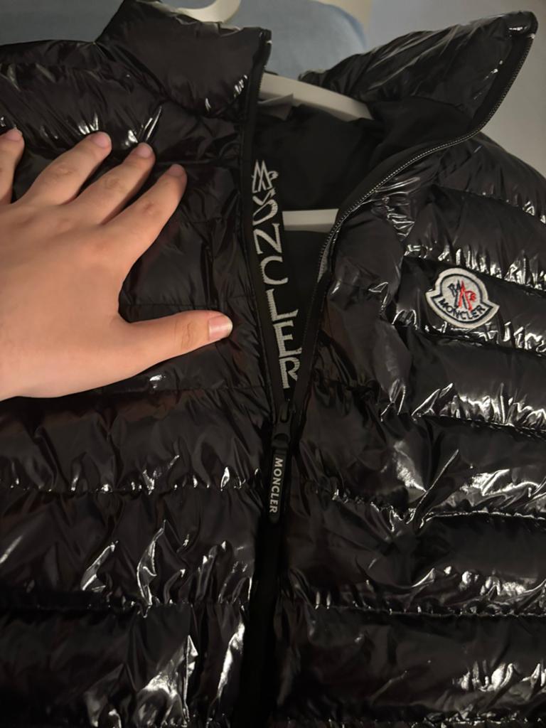 Moncler Bodywarmer Zwart Glanzend, Kleding | Dames, Bodywarmers, Ophalen of Verzenden, Zo goed als nieuw, Maat 38/40 (M), Zwart