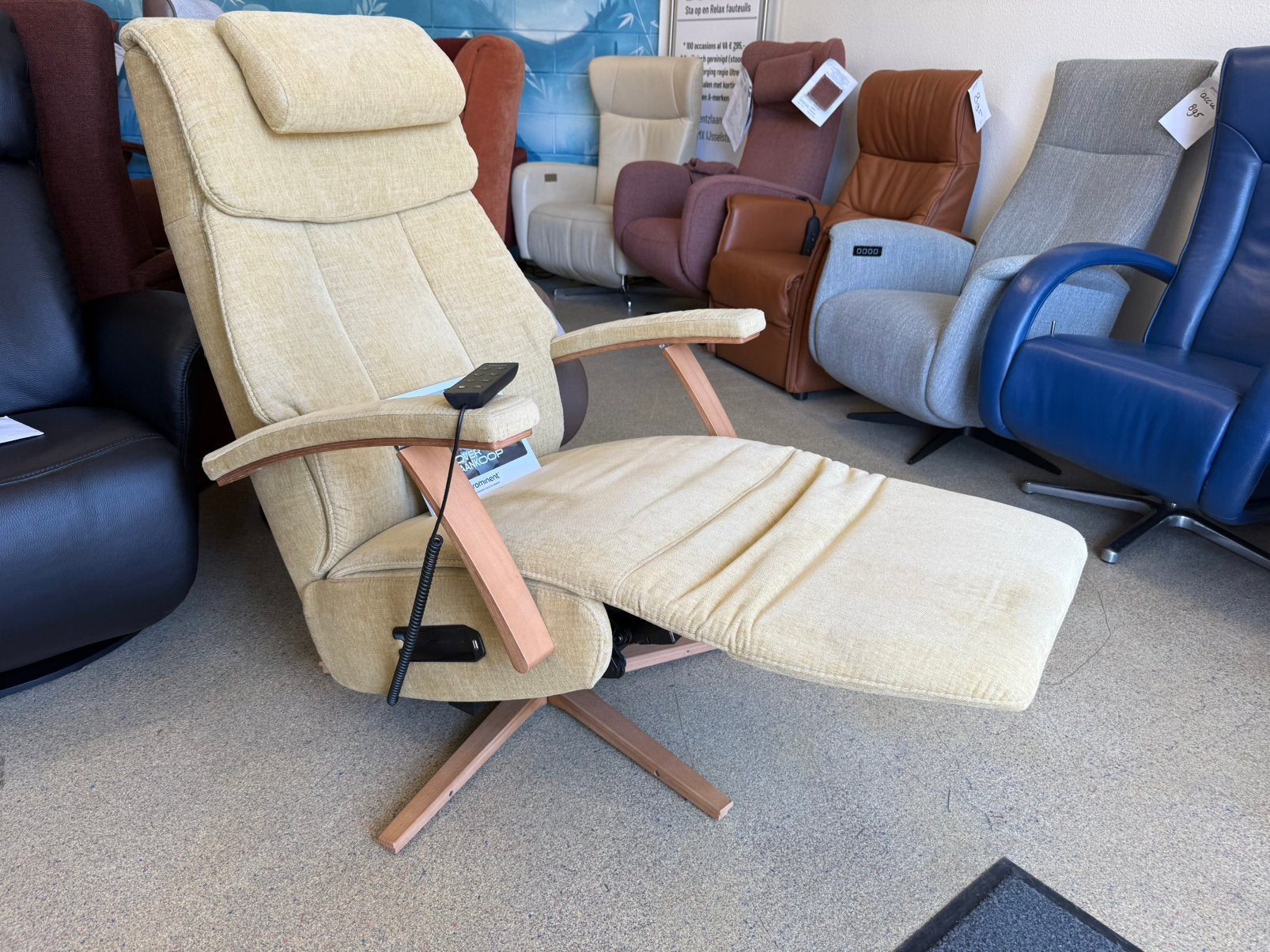 Prominent S-100 sta op relax stoel relaxfauteuil, Gratis bezorging regio Utrecht, Ophalen of Verzenden, Zo goed als nieuw, Stof
