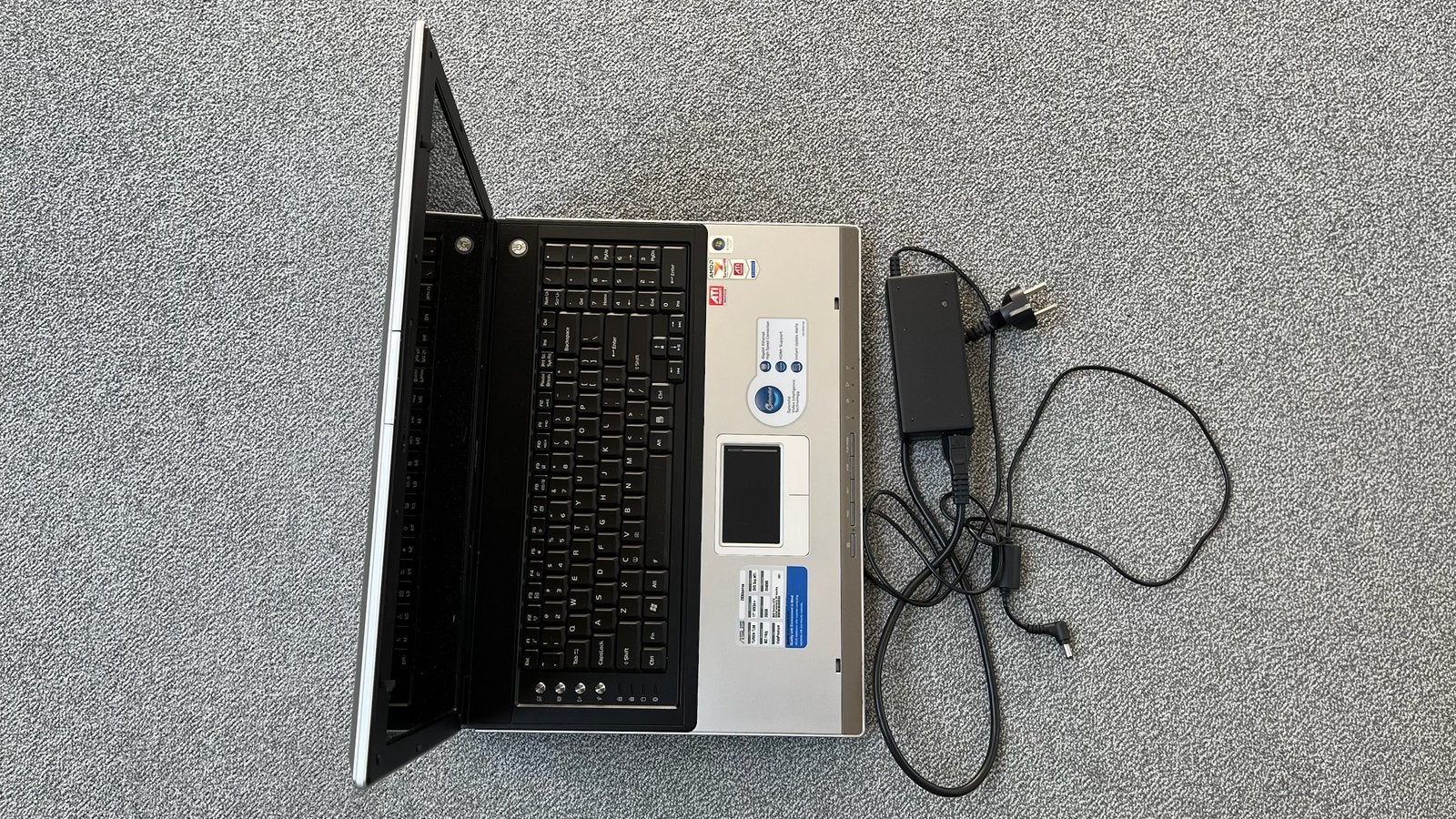 Asus laptop zonder harde schijf RUILEN tegen SSD schijf, Ophalen, HDD, 2 tot 3 Ghz, 15 inch