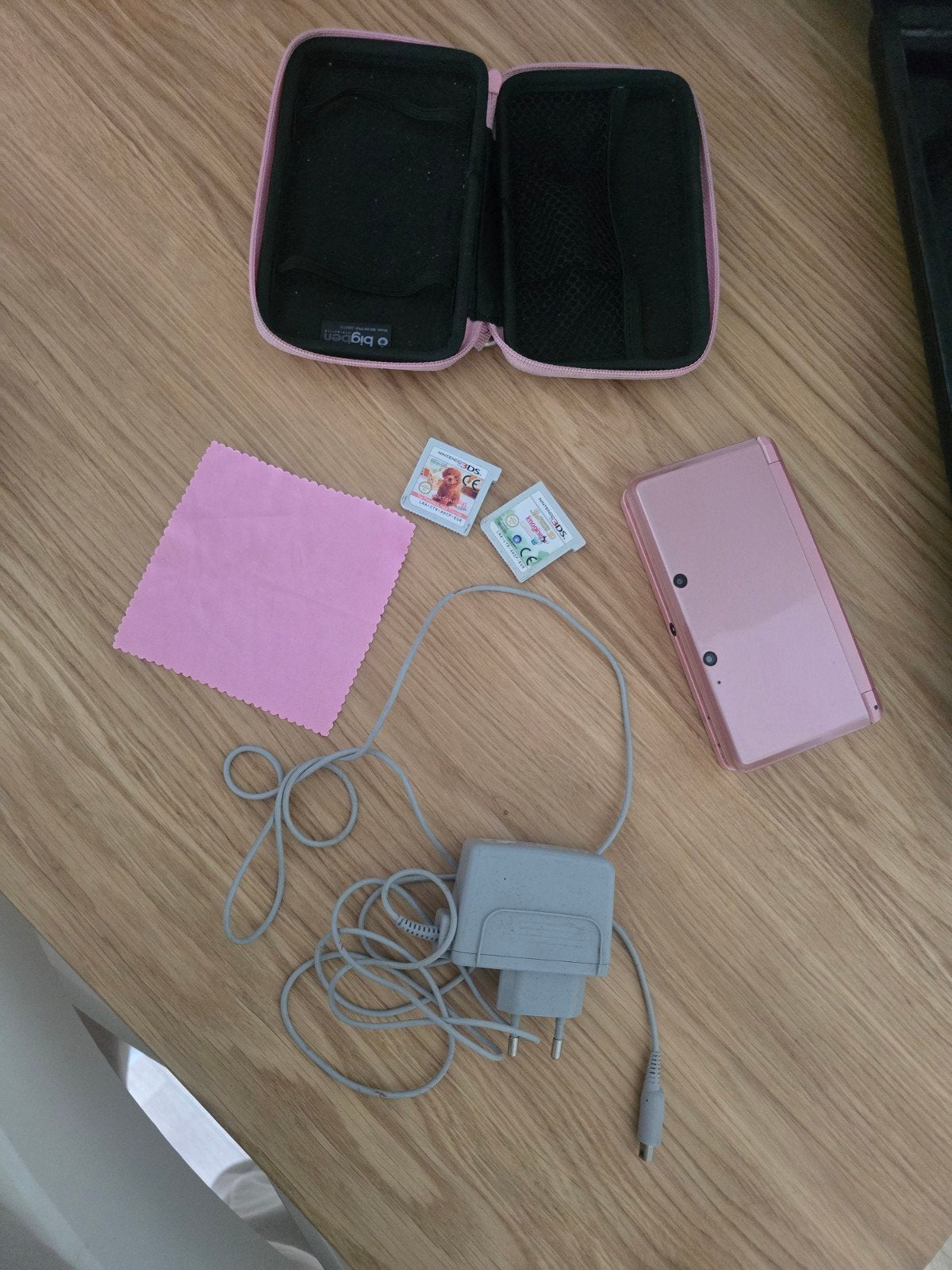 Nintendo 3DS Roze - Zo goed als nieuw (stylus ontbreekt), Ophalen of Verzenden, Roze, Met beschermhoes of tas, 3DS