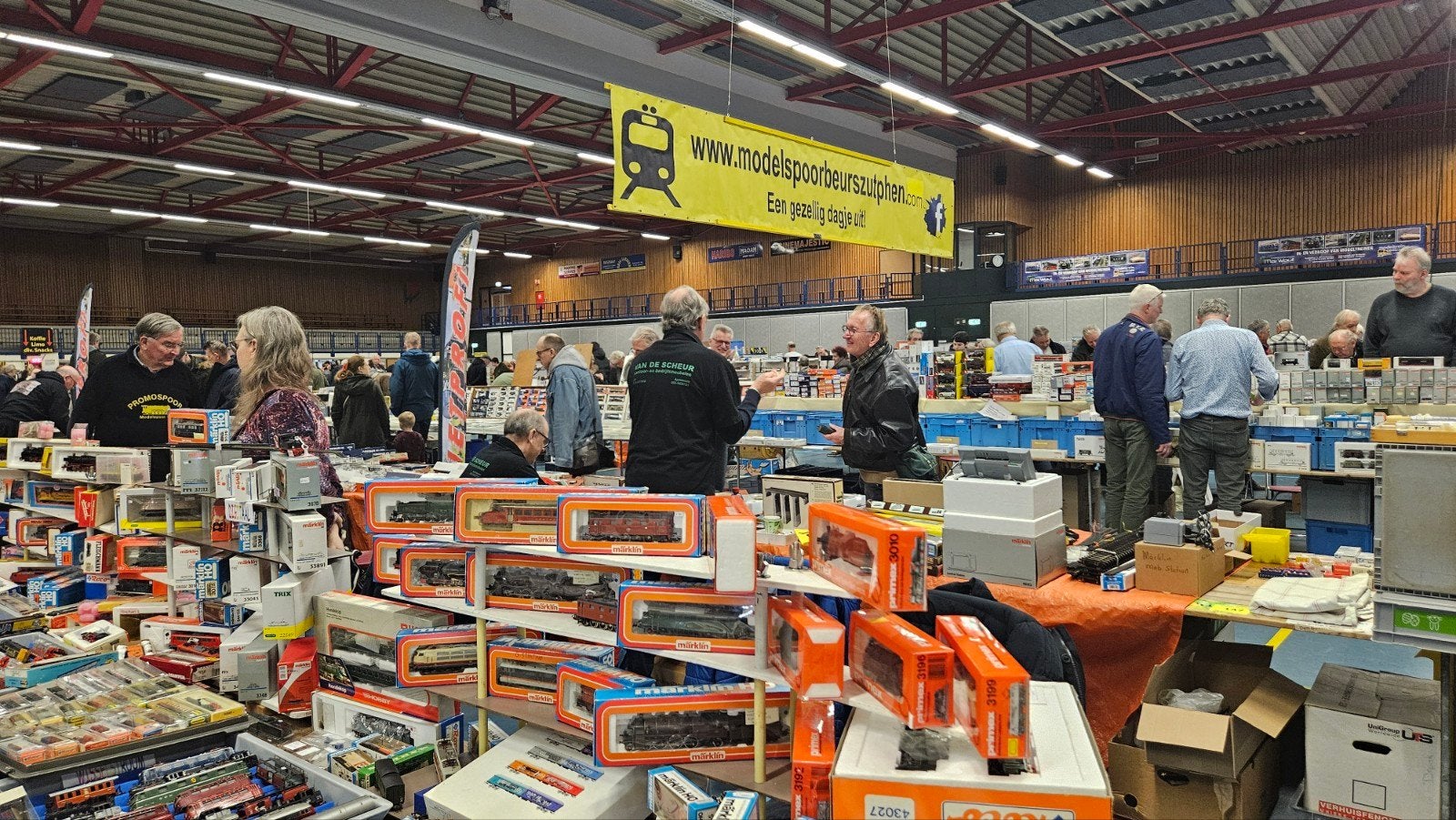 Treinenbeurs, Ophalen