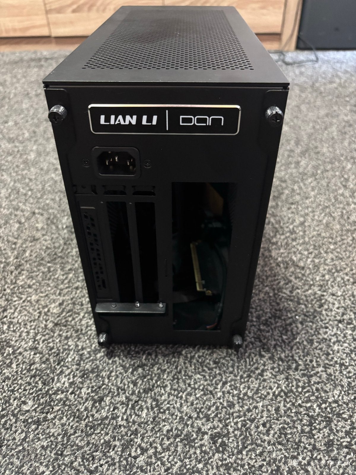 Lian Li DAN A4-SFX V4 Mini-ITX PC Behuizing Zwart, Ophalen of Verzenden, Zo goed als nieuw