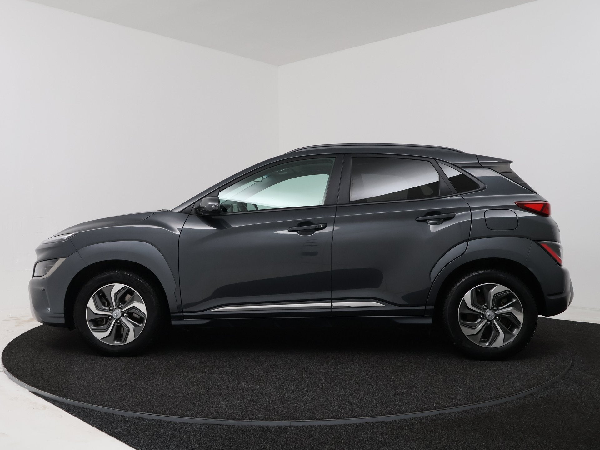 Hyundai KONA 1.6 GDI HEV Fashion Sky | Schuifdak | Camera |, Stof, Gebruikt, Origineel Nederlands, 26 km/l