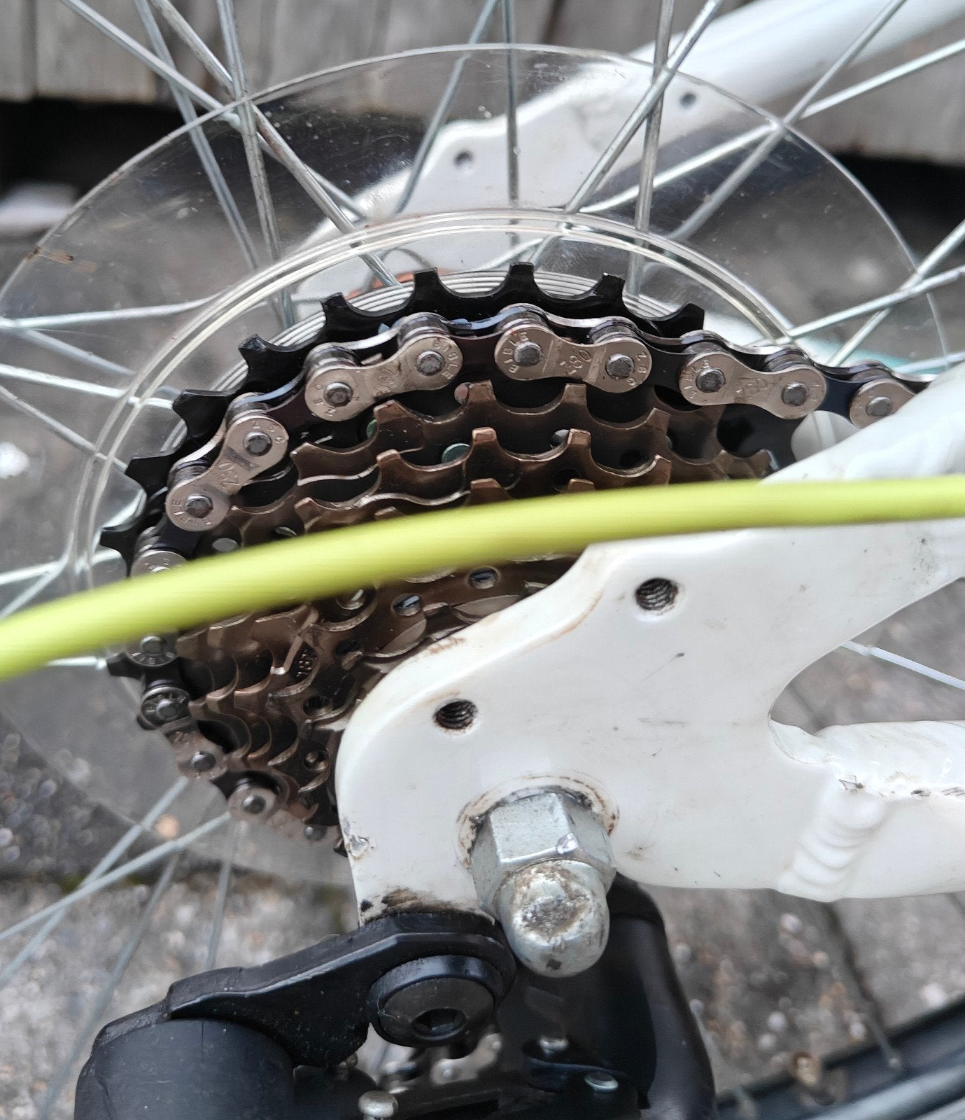 Foto 4 van mountainbiken stokvis  24"  nwe kett+tandwielen Cube 240