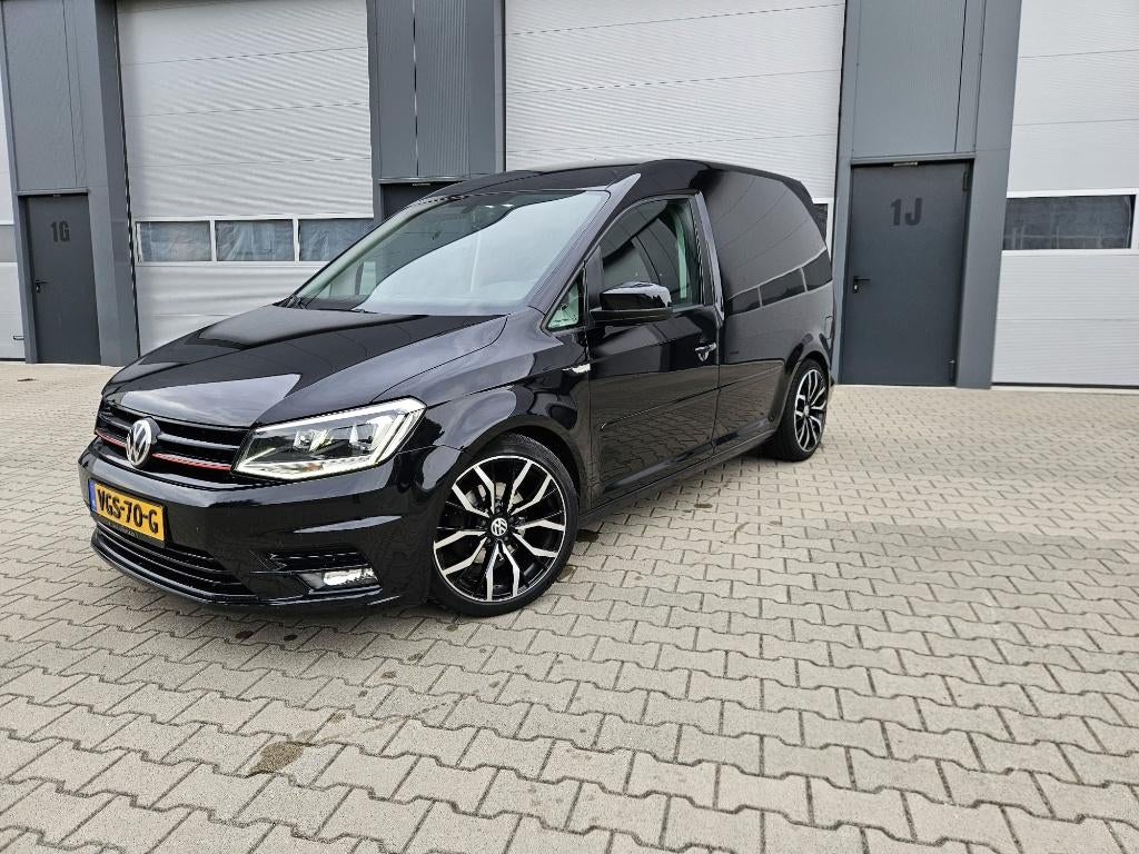Volkswagen Caddy 2.0 TDI met 1e Eigenaar DSG 2020 Zwart, Auto's, Bestelauto's, 4 cilinders, Volkswagen, Zwart, Diesel