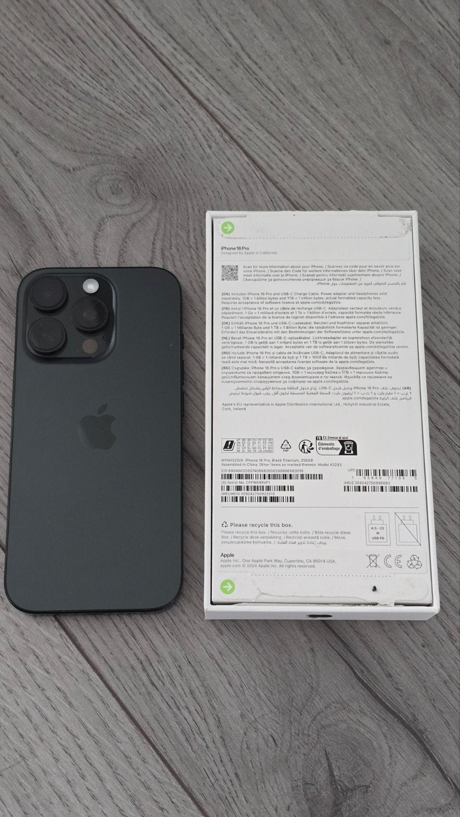 Foto 3 van iPhone 16Pro 256GB + doos + oplaadkabel + magsafe hoesje