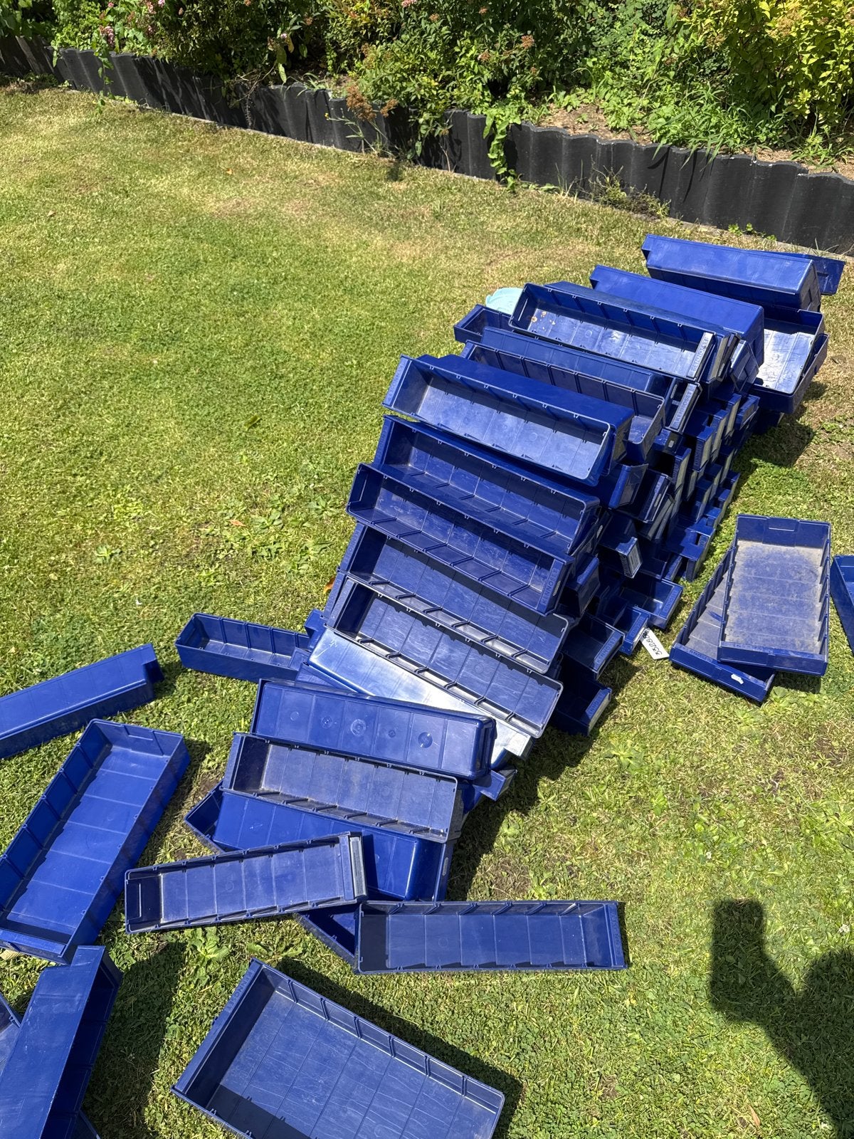 Partij blauwe magazijnbakken / sorteerbakken, Doe-het-zelf en Verbouw, Ophalen, Gebruikt, Minder dan 50 cm, Minder dan 40 cm