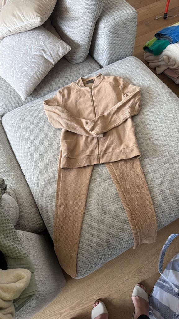 Lune Active tweedelig pak, rits stuk, Ophalen of Verzenden, Gedragen, Maat 38/40 (M), Beige
