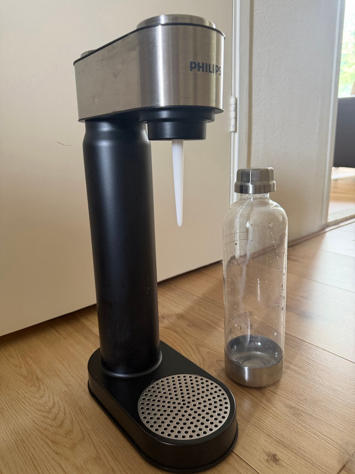 Philips Soda Maker met Fles - Zwart/RVS, Ophalen of Verzenden, Zo goed als nieuw