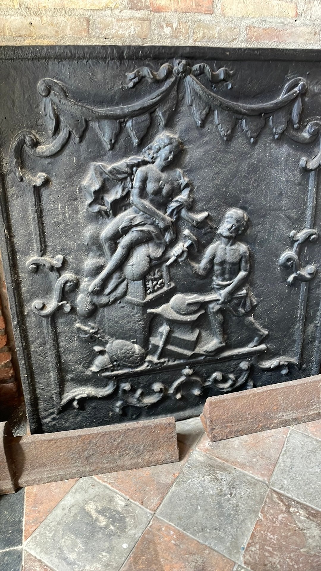 Antieke Haardplaat en waterketel, Ophalen