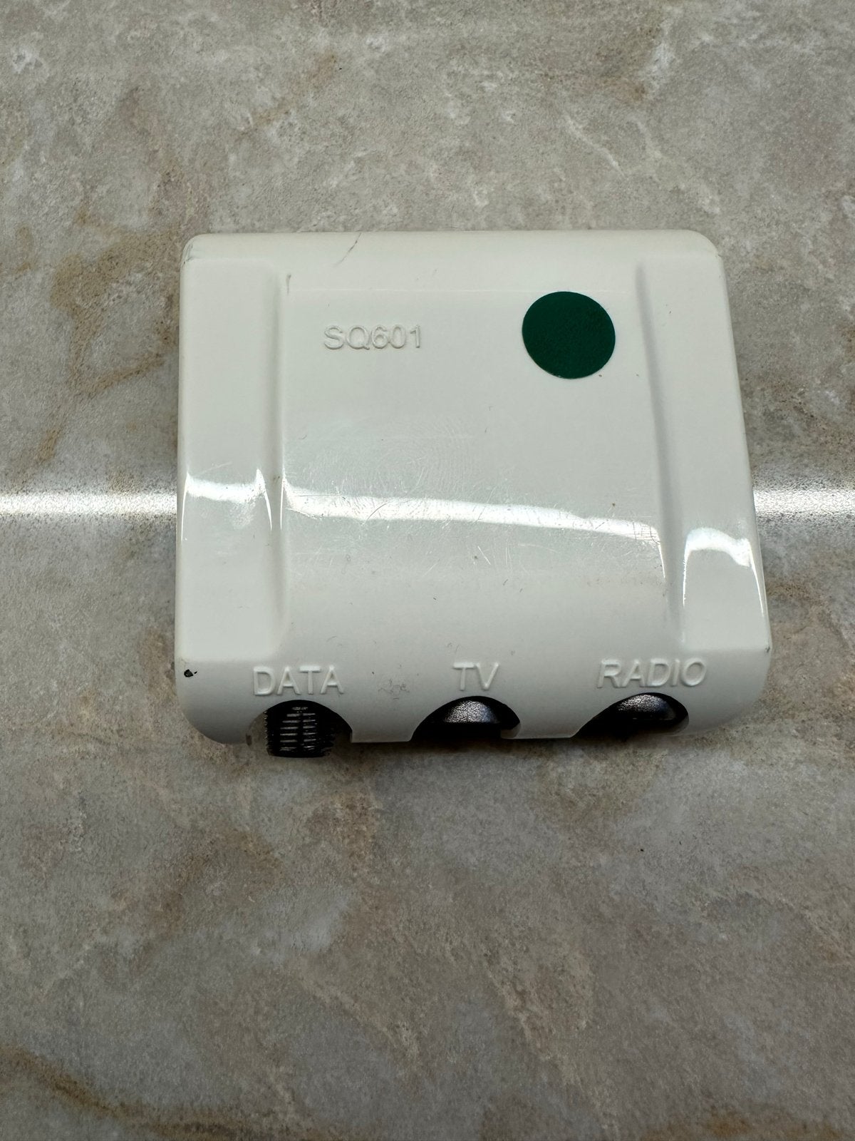 SQ601 Splitter voor data, tv en radio - Gebruikt, getest, Ophalen of Verzenden, Gebruikt, Overige kabels