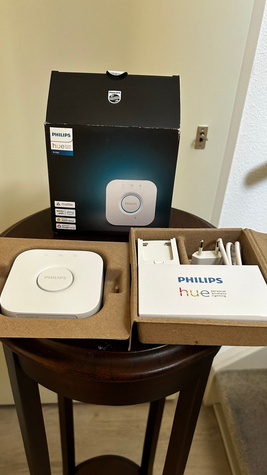 Philips Hue Bridge - Smart Home Hub, Huis en Inrichting, Philips Hue, Nieuw, Ophalen of Verzenden, Smart lamp