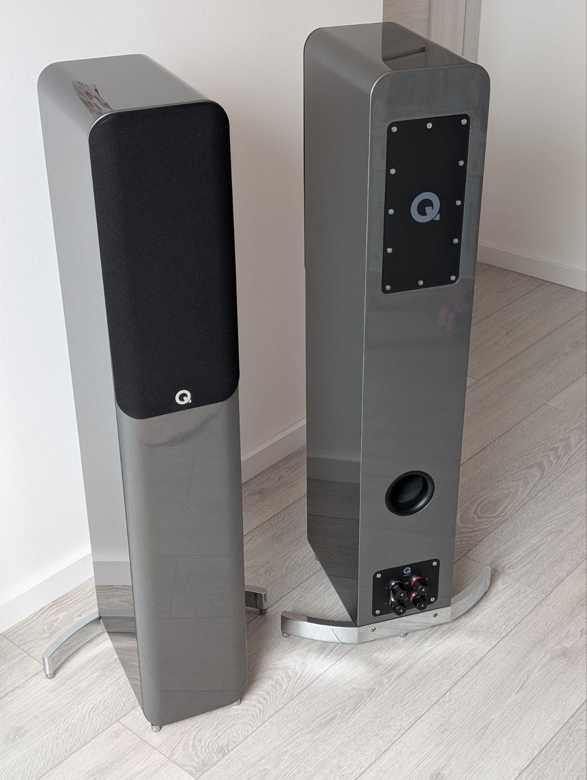 Q Acoustics Concept 50 luidsprekers, Ophalen, Zo goed als nieuw, Front, Rear of Stereo speakers