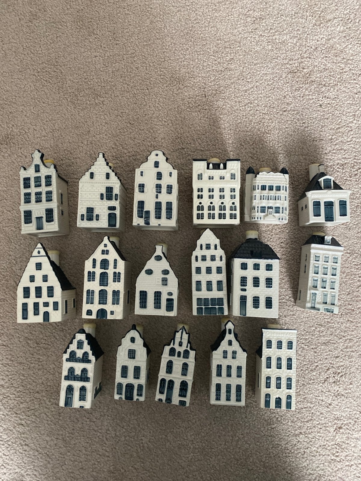 KLM huisjes collectie - 15 stuks (Bols), Verzamelen, Ophalen of Verzenden, Zo goed als nieuw, 1 t/m 20, Gevuld