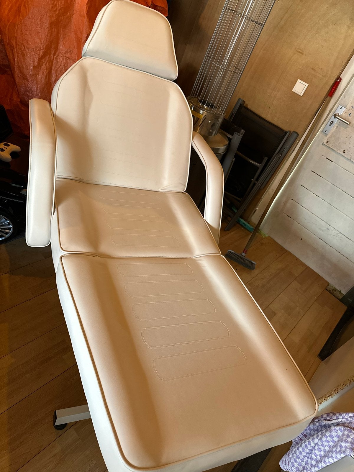 Comfortabele behandelstoel/massagetafel - Wit/Crème, Kunststof, Gebruikt, Wit, Ophalen of Verzenden
