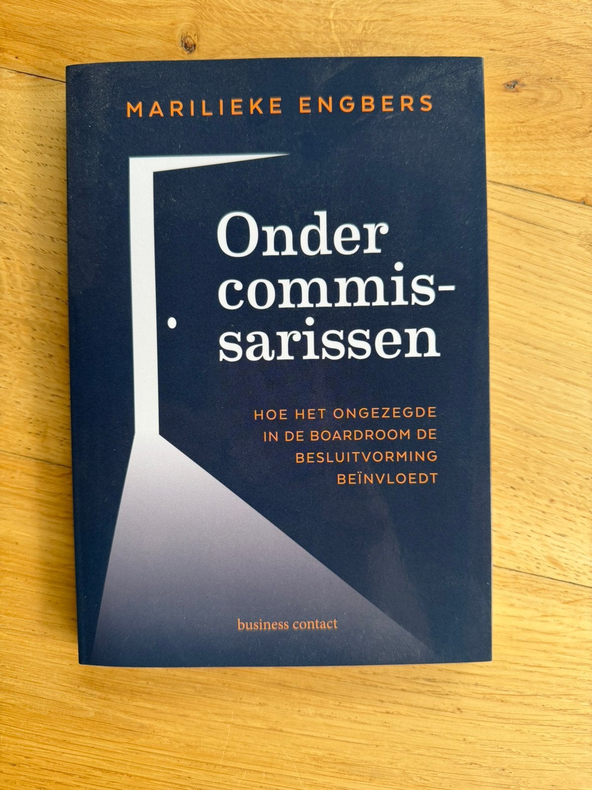 Onder commissarissen - Marilieke Engbers, Marilieke Engbers, Sociale wetenschap, Nieuw, Ophalen of Verzenden