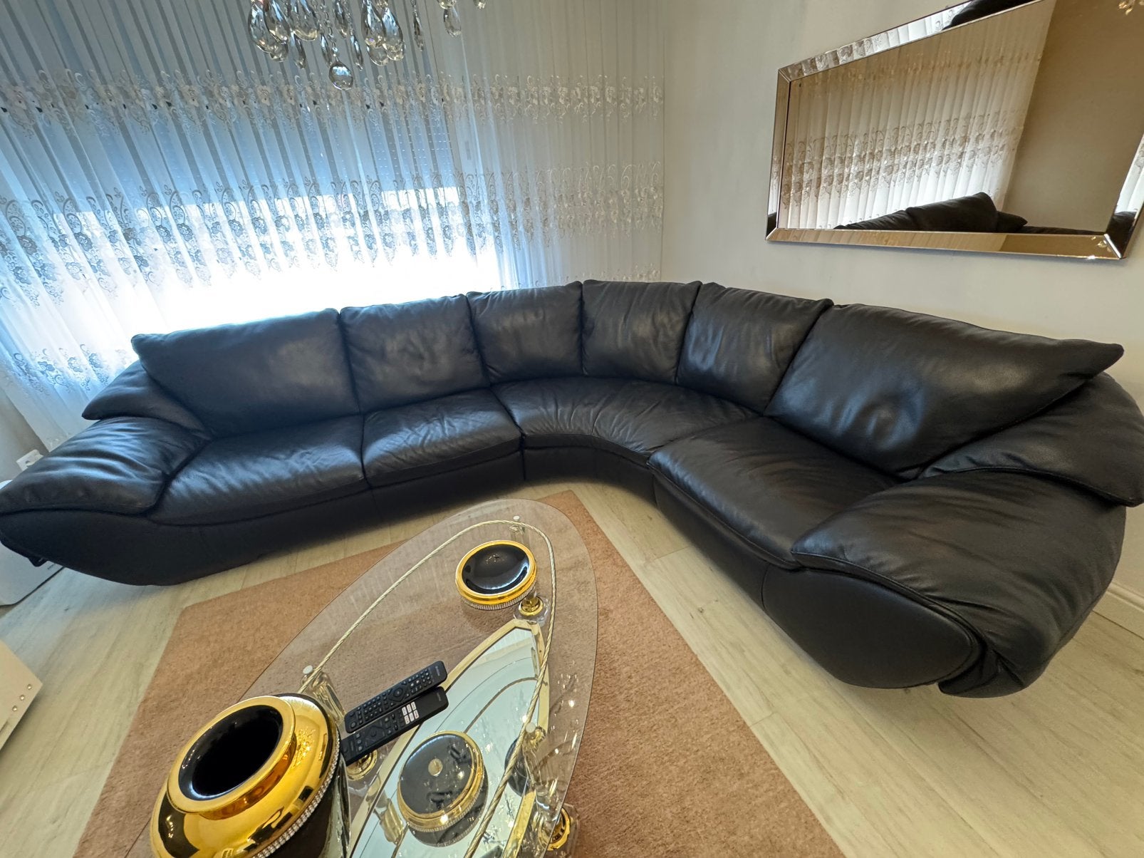 natuzzi runderleren hoekbank, Ophalen, Zo goed als nieuw, Leer