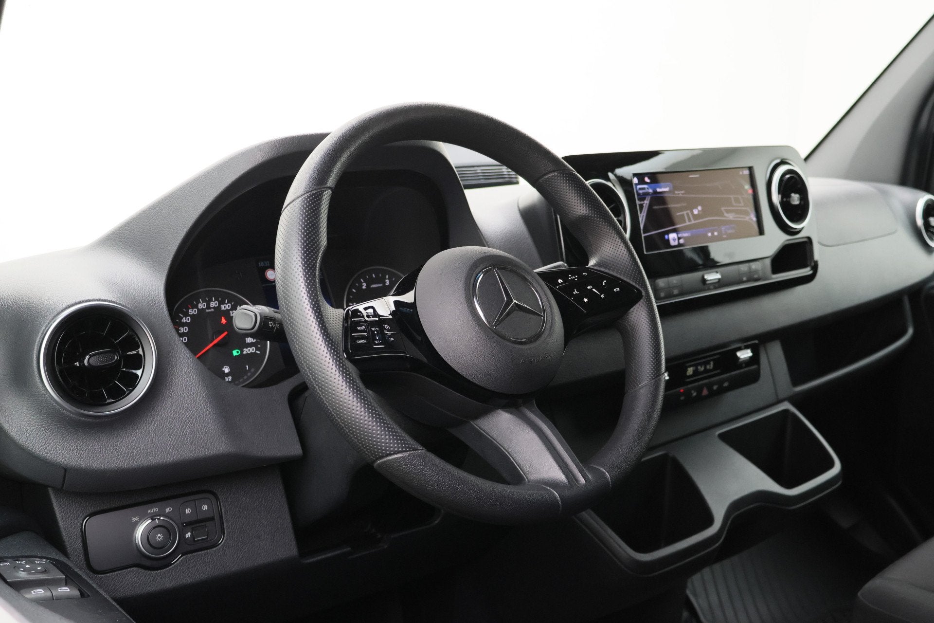 Mercedes-Benz Sprinter 317 CDI L2H2 3-Zits, LED, Dodehoeksen, Automaat, Dealer onderhouden, Gebruikt, Zwart