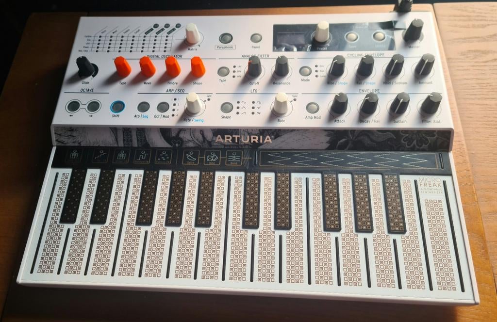 Arturia MicroFreak Vocoder Edition + Originele Microfoon, Muziek en Instrumenten, Synthesizers, Zo goed als nieuw, Overige aantallen