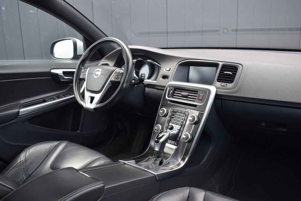 Volvo V60 2.0 T4 190pk Automaat R-Design Business Sport Bi-X, Auto's, Gebruikt, Blauw, 1600 kg, 84 €/maand