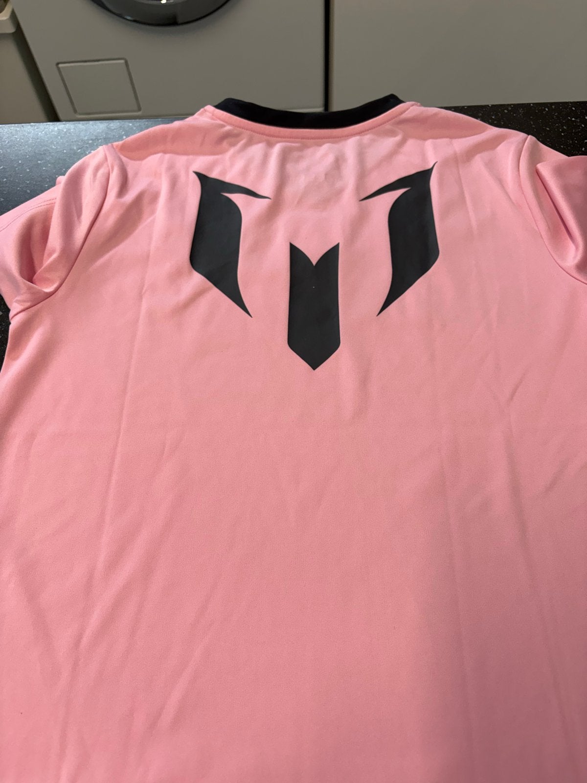Messi shirt maat M 152 roze, Overige maten, Ophalen of Verzenden, Zo goed als nieuw, Roze