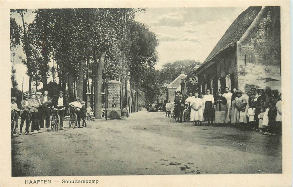 378-376-039 Haaften Schutterspomp, Verzenden, Voor 1920, Gelderland