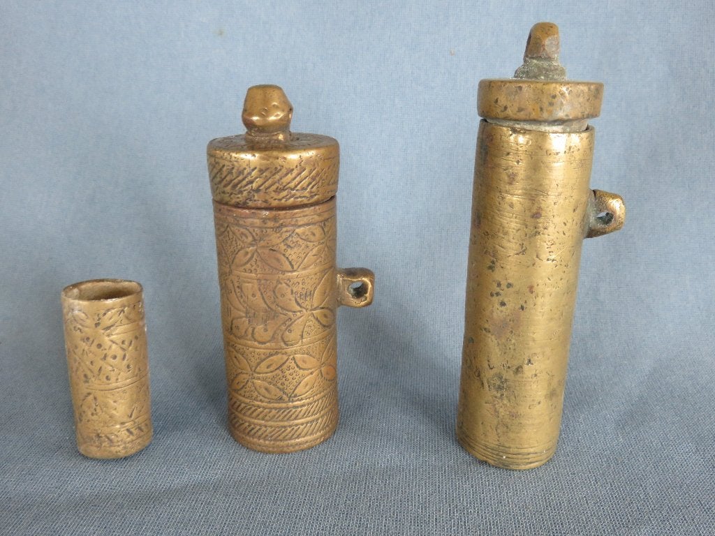 Antieke opium bussen – India - 19e - 20e eeuw, Antiek en Kunst, Antiek | Koper en Brons, Ophalen of Verzenden, Brons